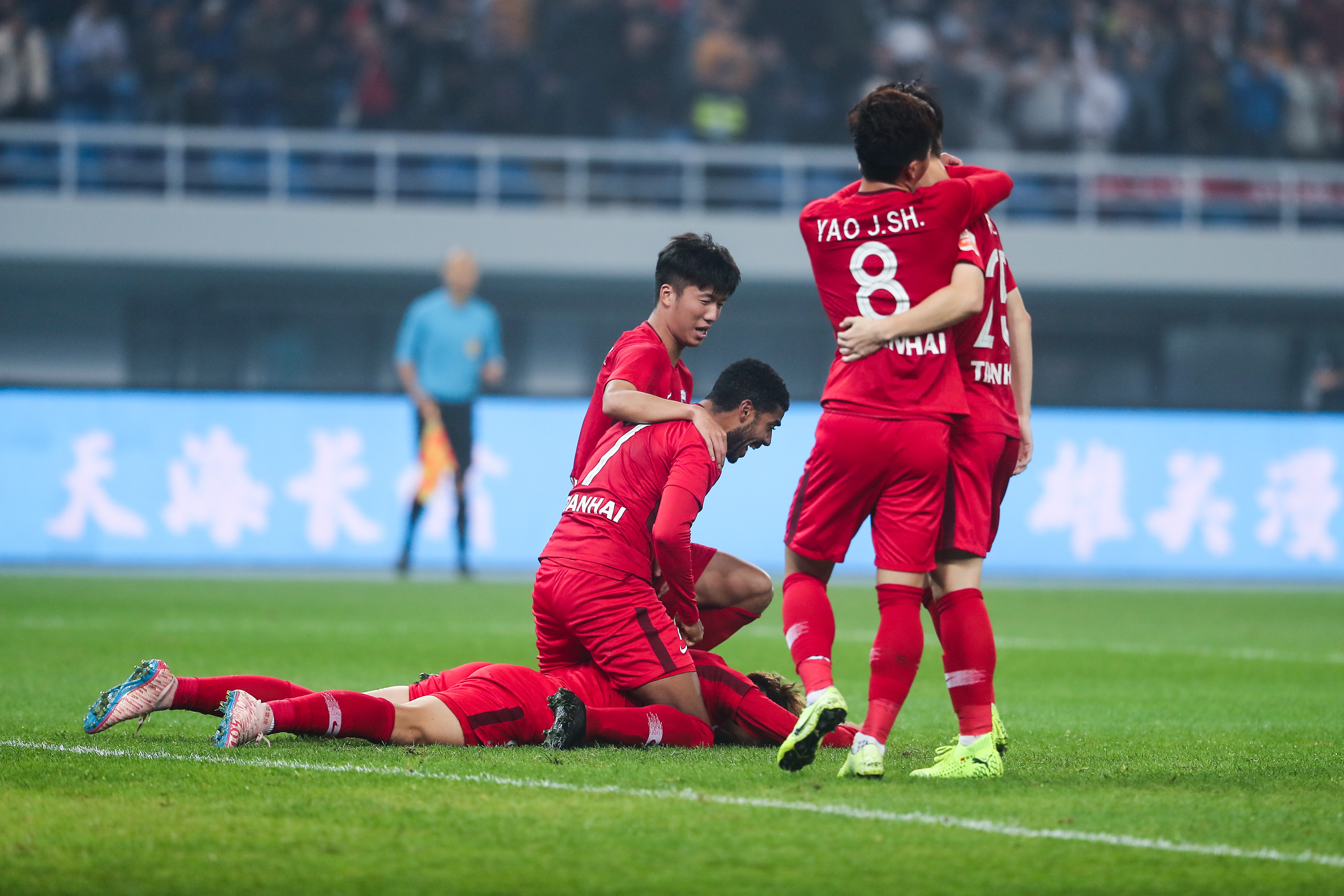 包含天海爆冷完胜恒大，五轮不胜结束连败的词条